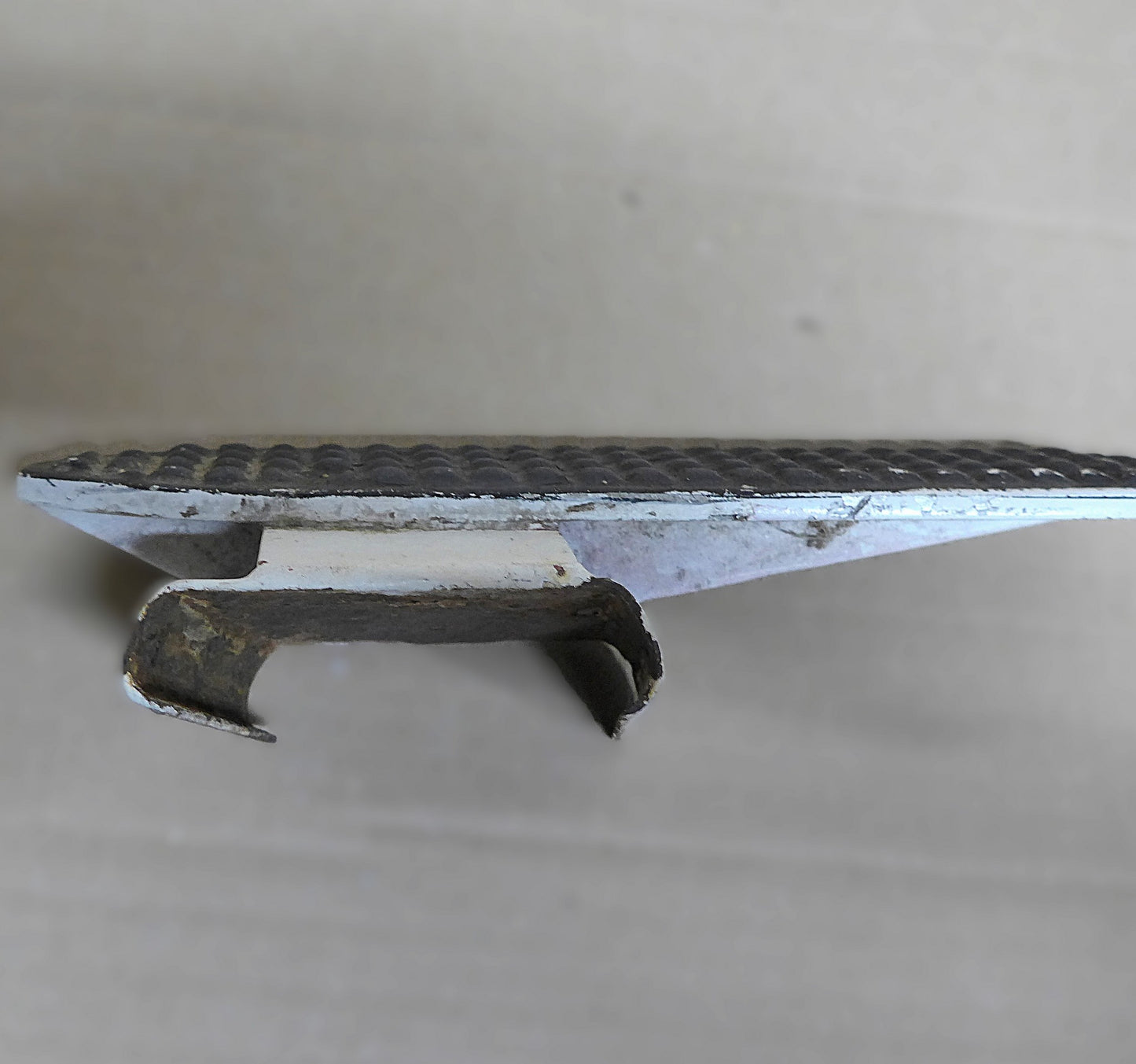Step - 9" - C/W: Port Main Gear Bracket (A/R)