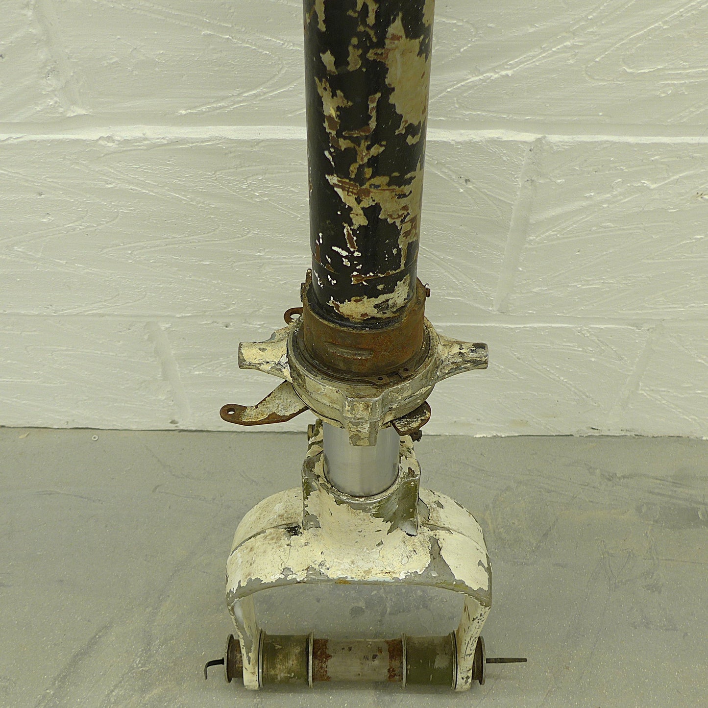 Nose Gear Strut - C150/152 - Heavy Duty (A/R)