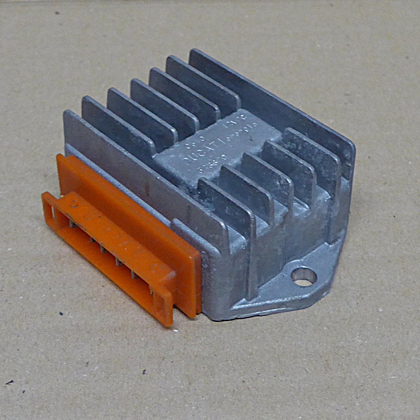 Ducati Voltage Regulator - 12 VDC (A/R)