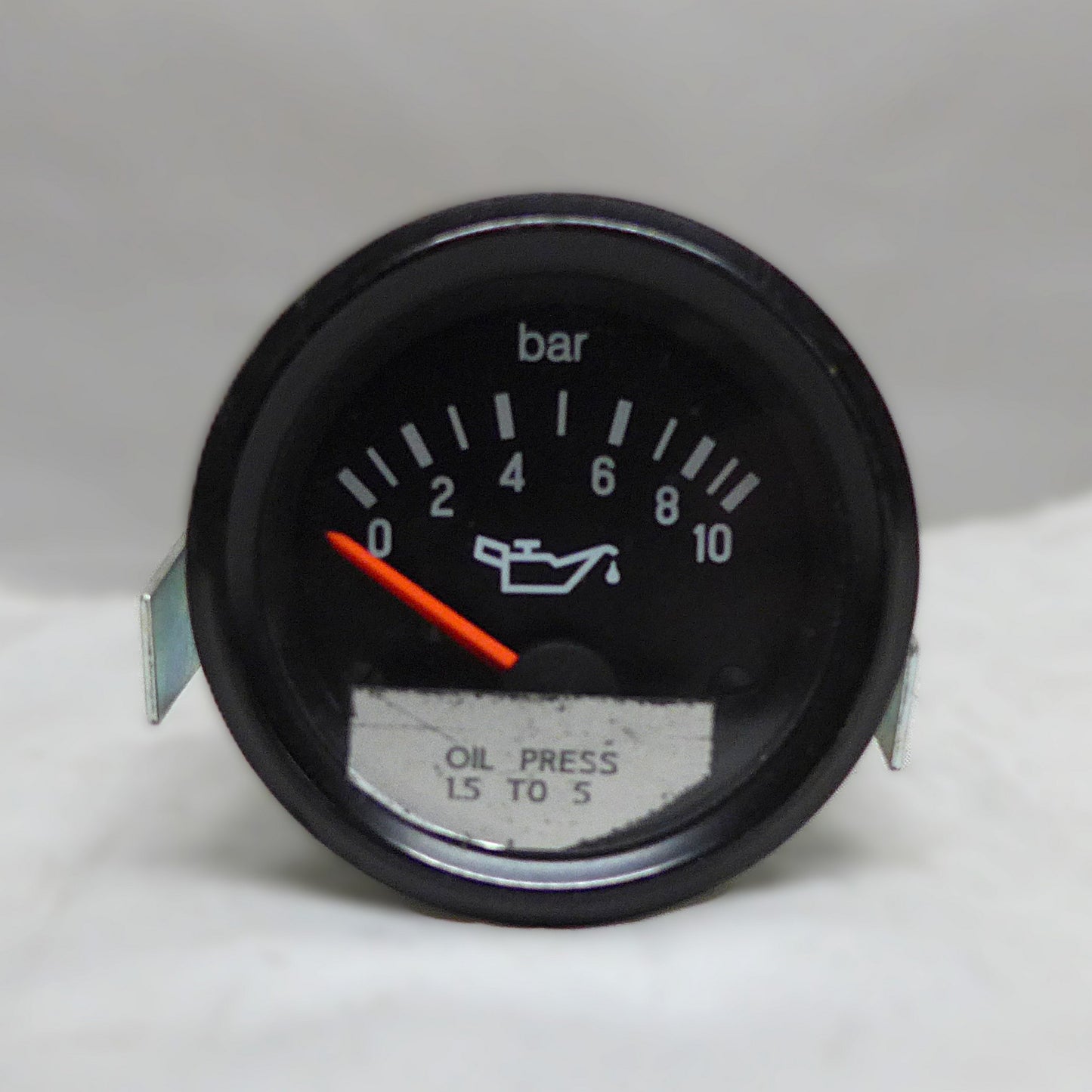 VDO Oil Pressure Gauge 0-10 Bar - 50mm (A/R)