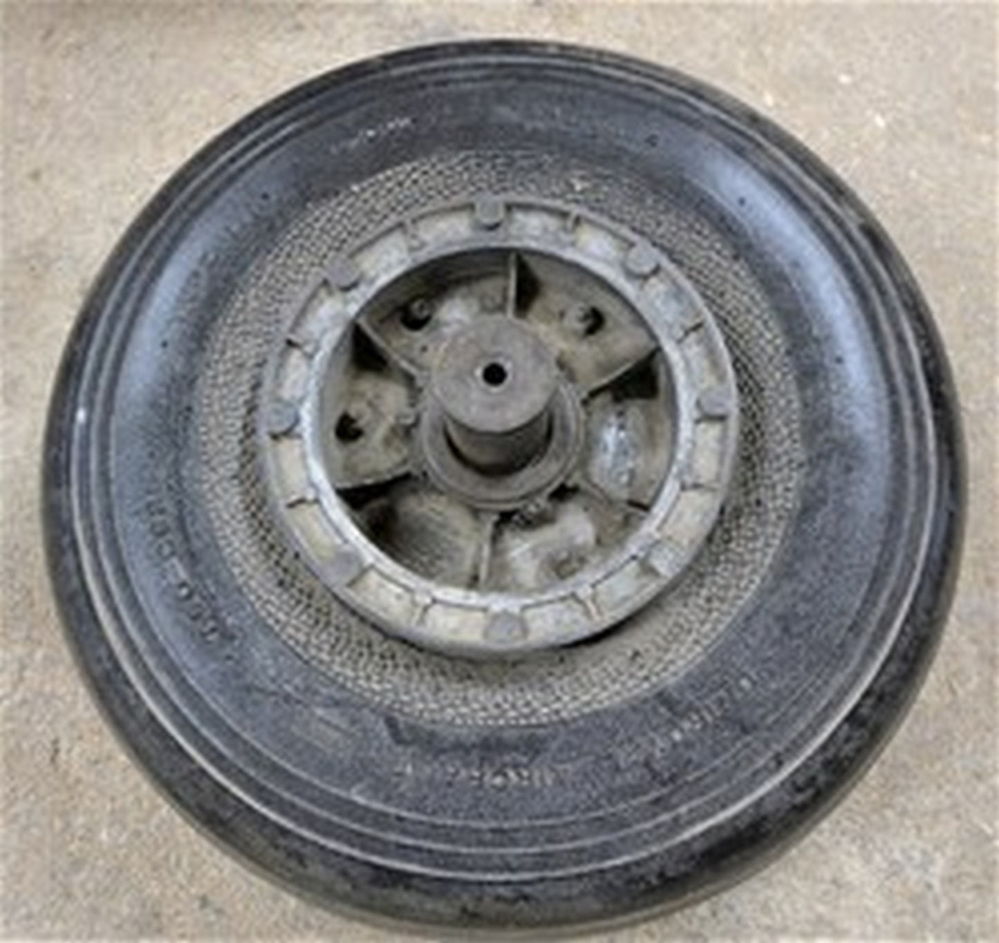 PA22 Nose Wheel - 6.00-6 (A/R)