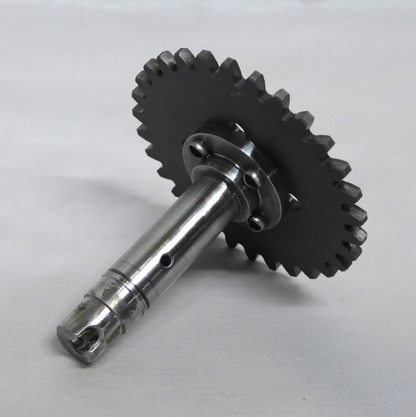 Distributor Drive Shaft & Gear For J3300 PI10633N Rotor(A/R)