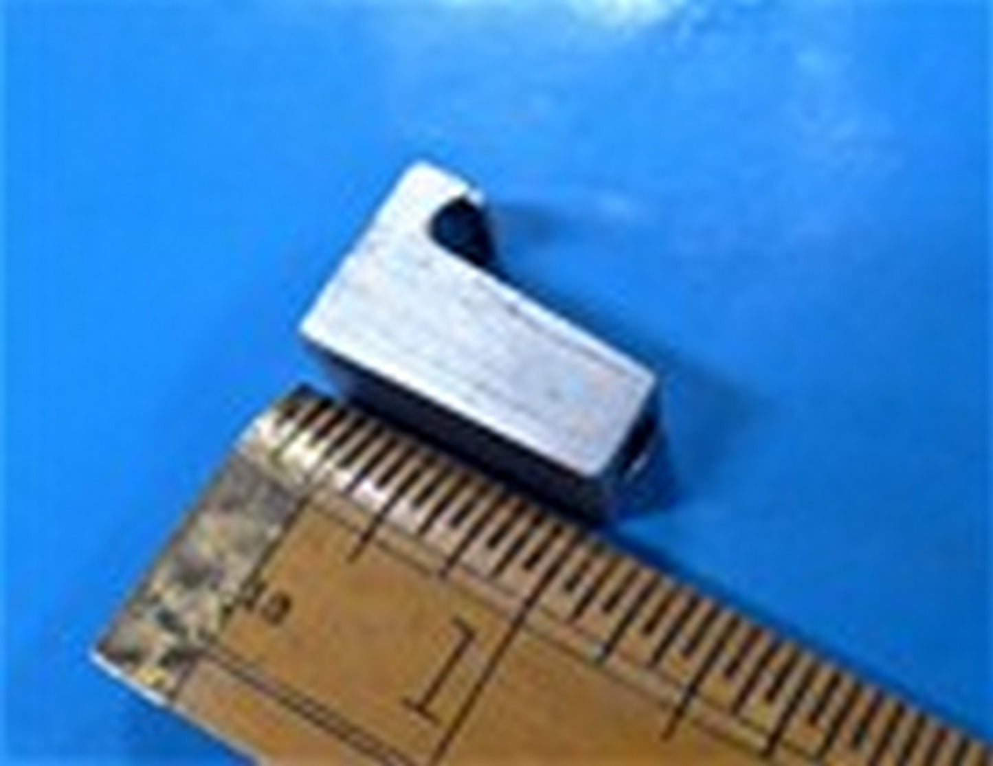 Distributor Cap Clamp - 5100 (A/R)