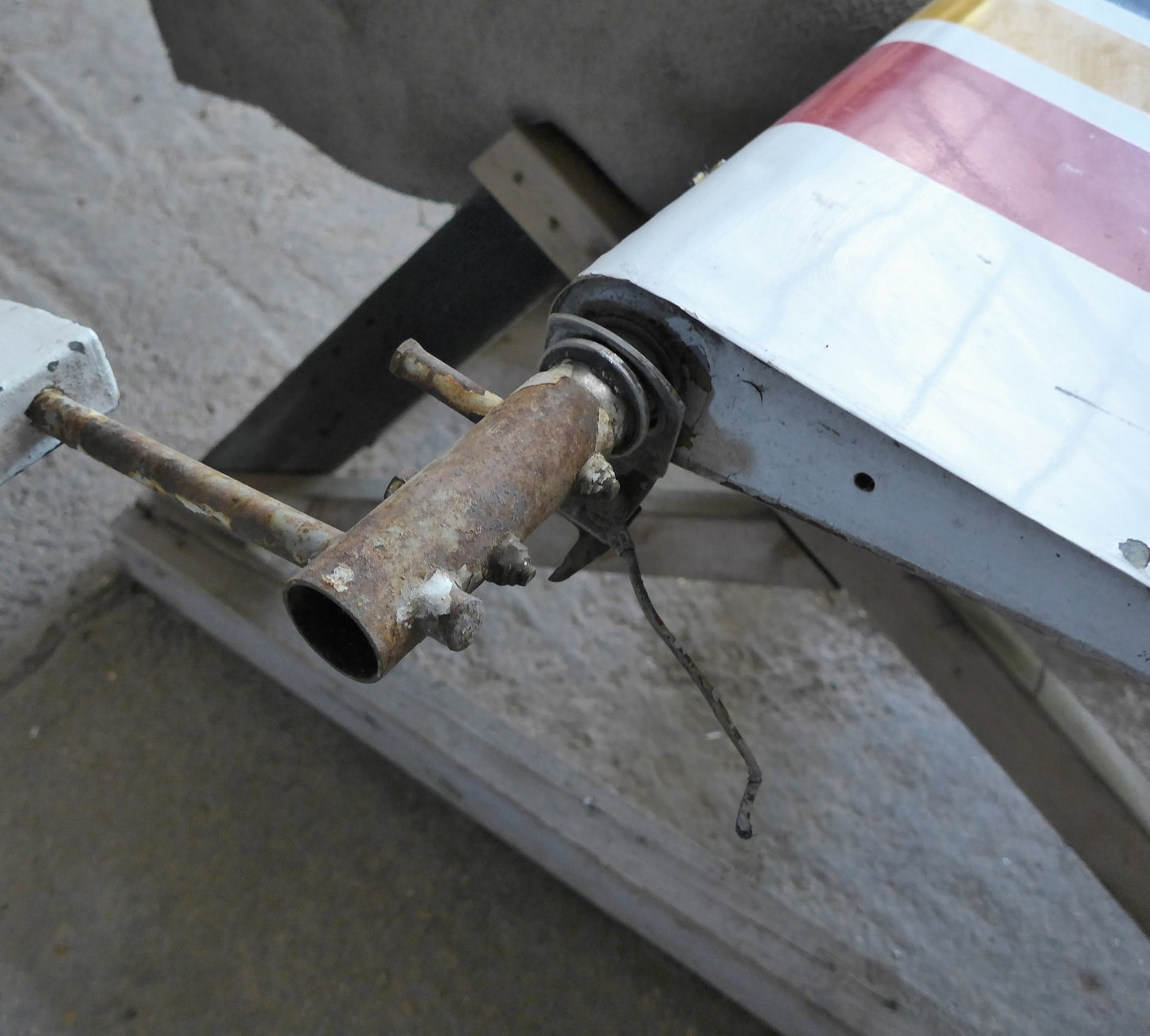 Aileron Assembly - Port - AA5 (A/R)