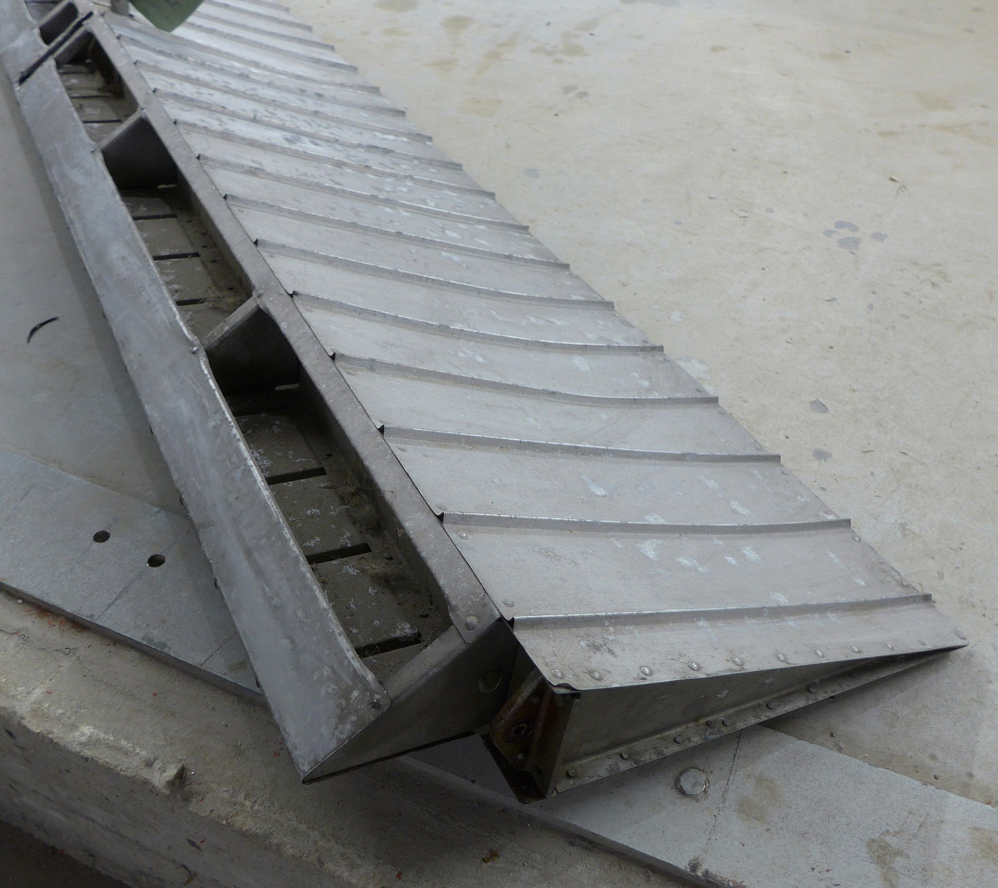 Aileron - Stripped - STB (A/R)