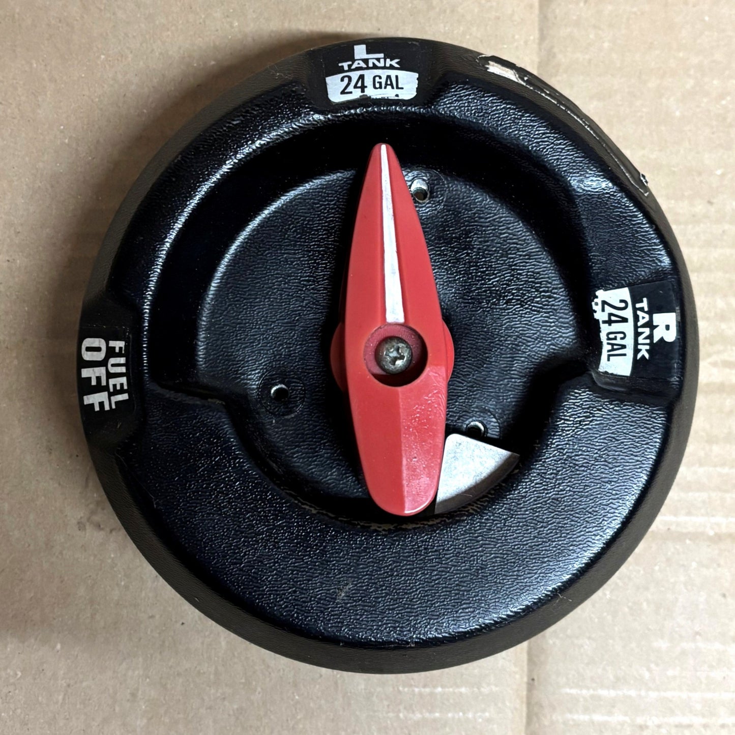 PA28 Fuel Selector Valve 491-947, Cover & Handle (A/R)