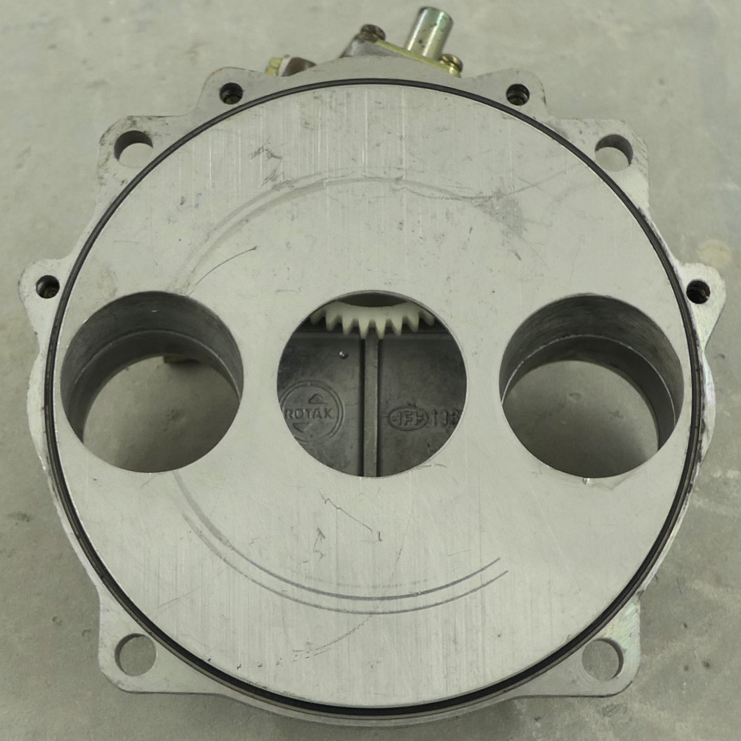 Rotax 532/582 Rotary Valve Cover & Oil Pump 995527 (A/R)