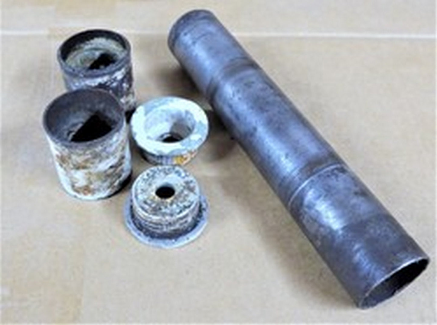 Axle Tube - Nose Wheel (A/R)