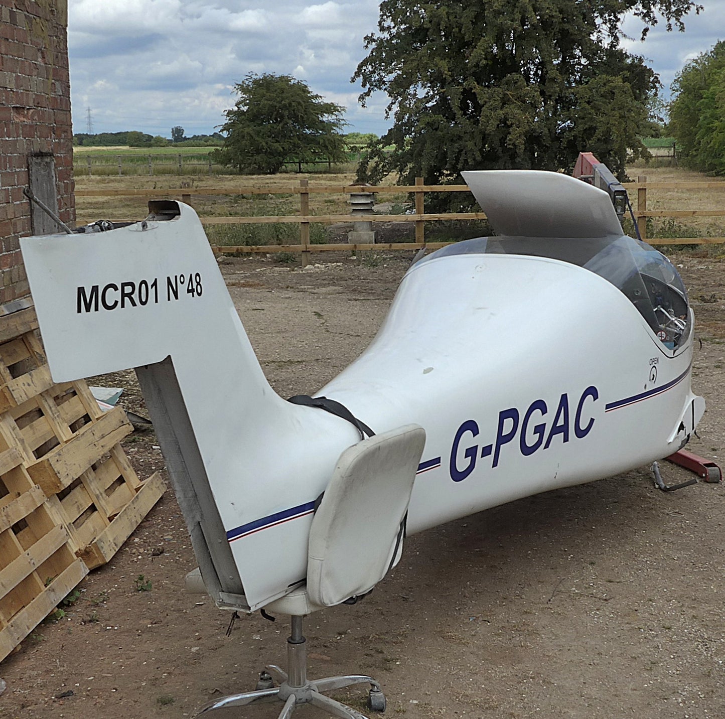 MCR-01 Ban-Bi Salvage Fuselage (A/R)