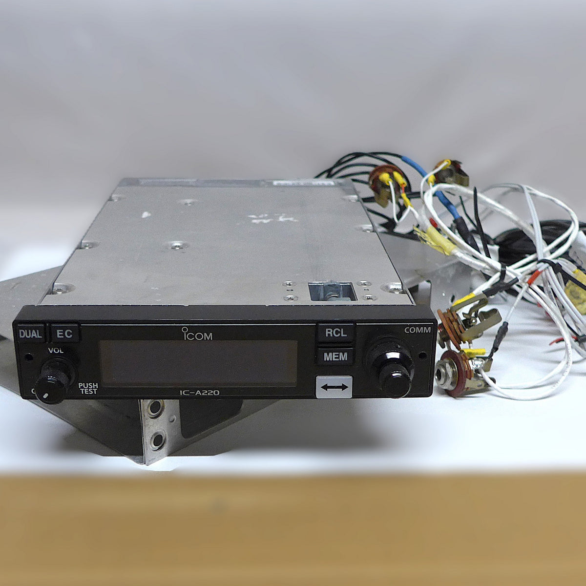 Icom IC-A220 VHF Transceiver (A/R)