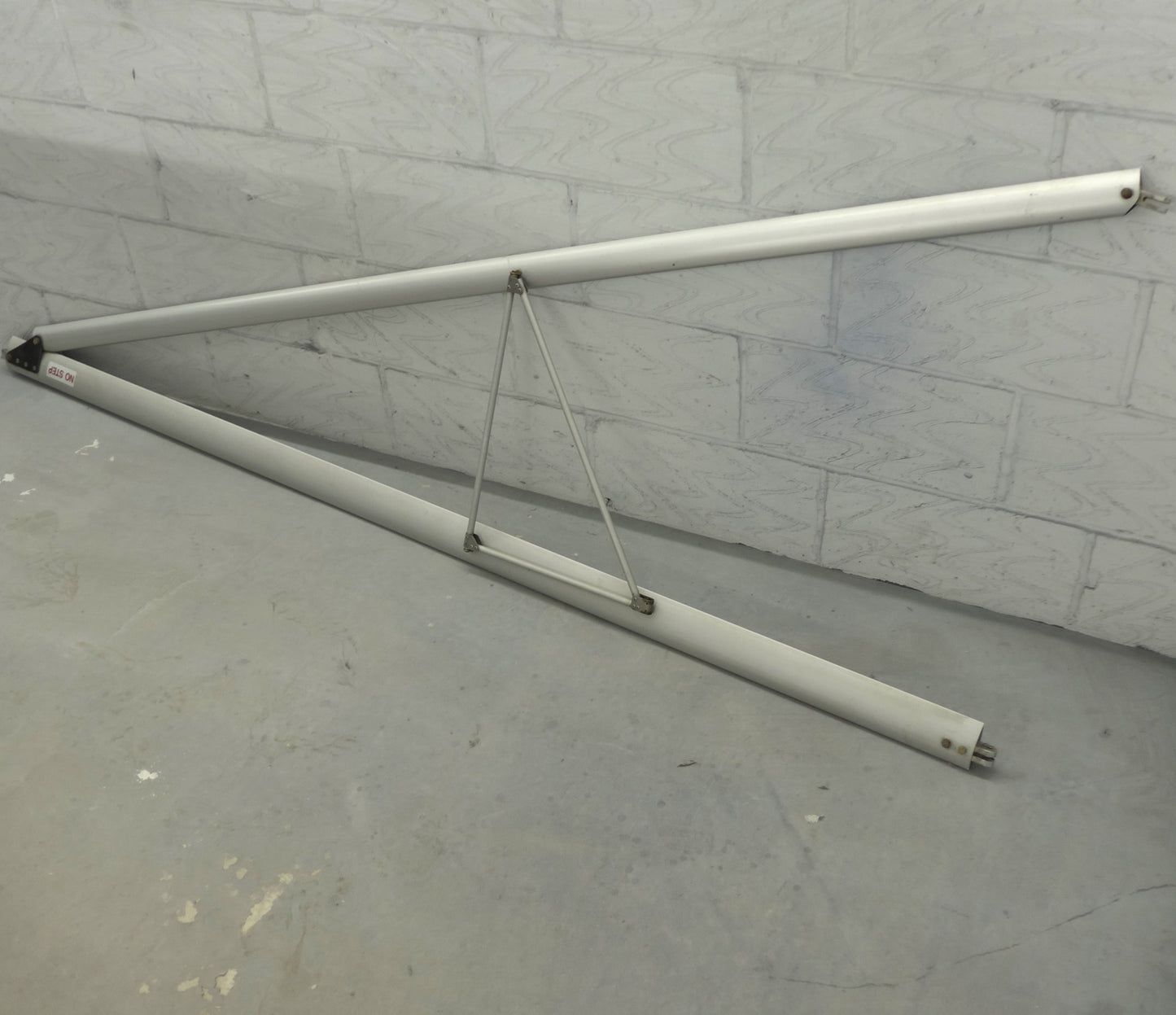 L/H Wing Lift & Jury Strut Assembly - S6-116 (A/R)