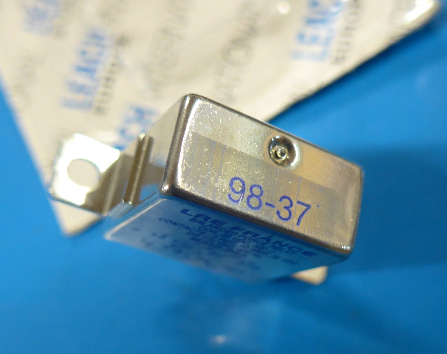 Balanced Force Relay