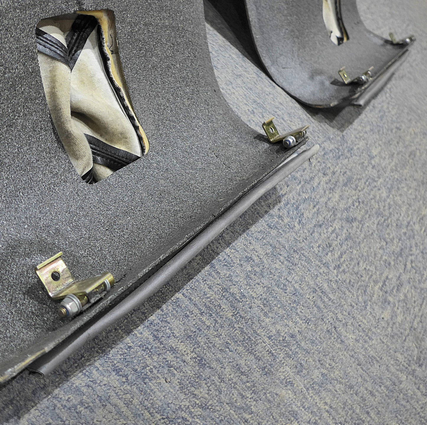 Seat Pair - MCR-01 Ban-Bi (A/R)