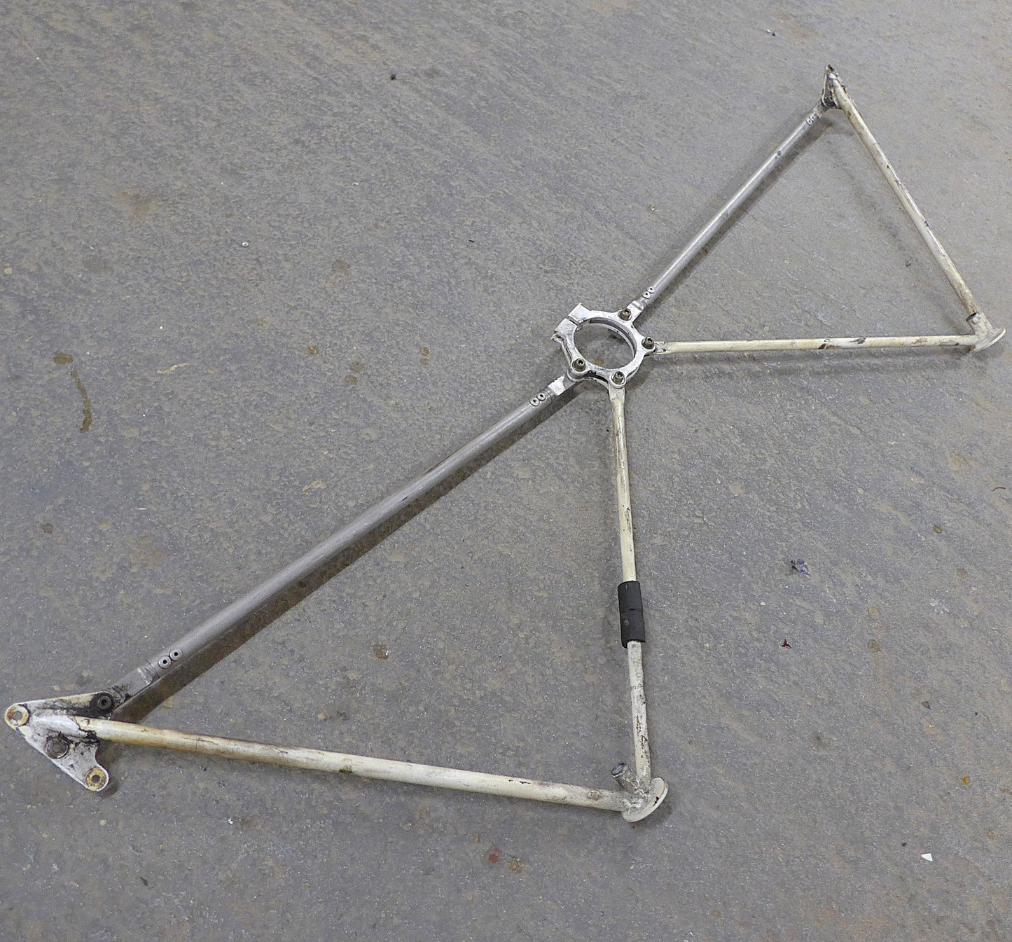 Nose Gear Top Frame Assy - MCR-01 ULC Ban-bi (A/R)