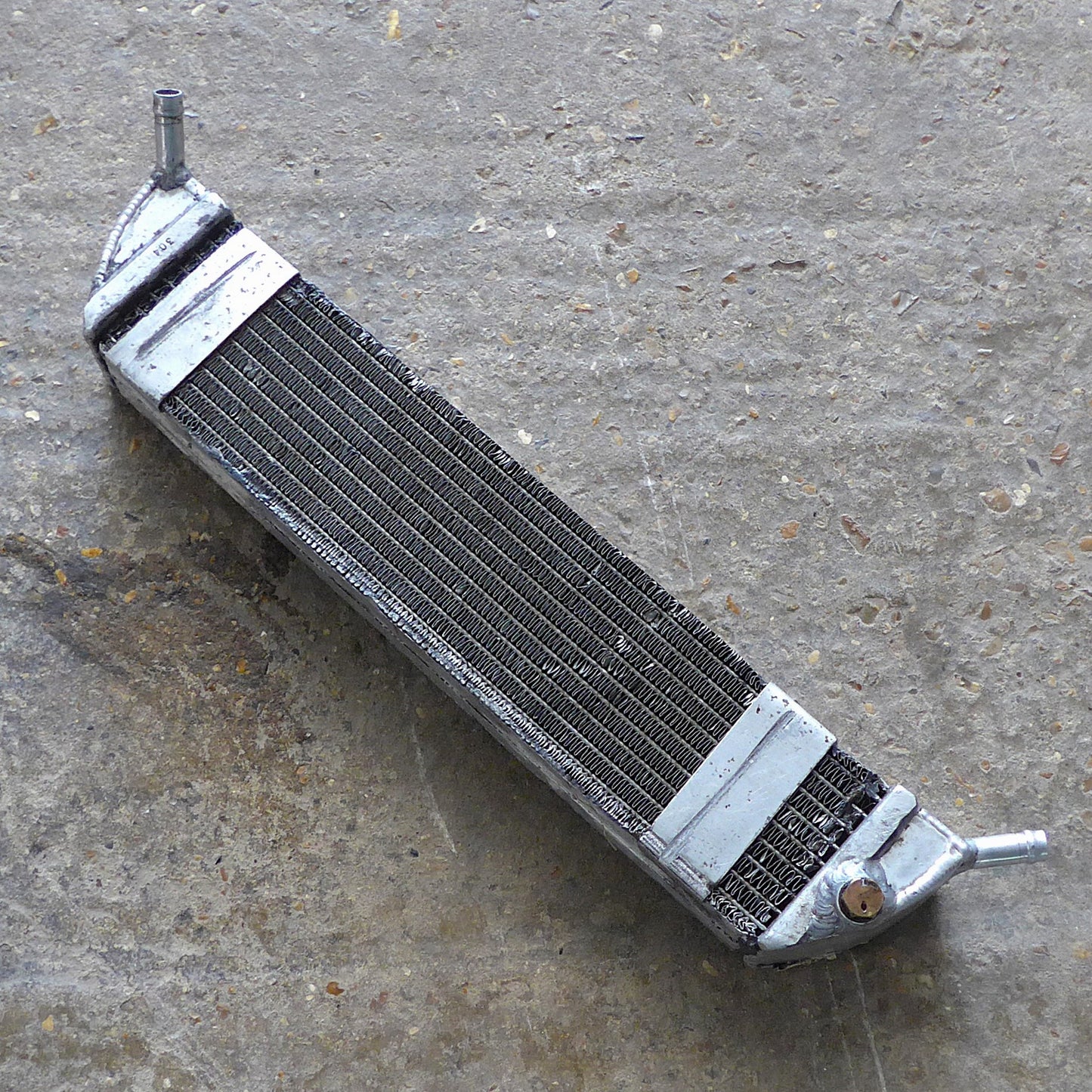 R912 Oil Radiator/Cooler - MCR-01 ULC Ban-bi (A/R)