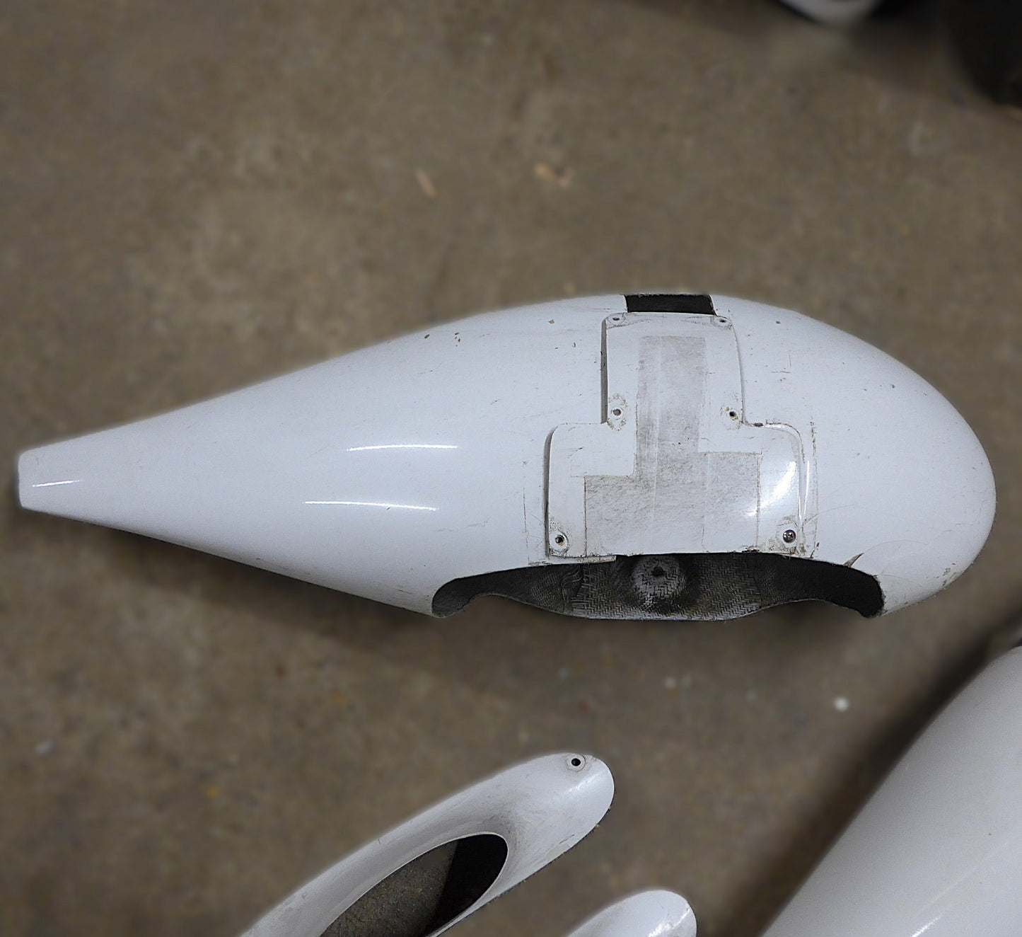 Main Gear Spats & Fairings Assy - MCR-01 Ban-Bi (A/R)