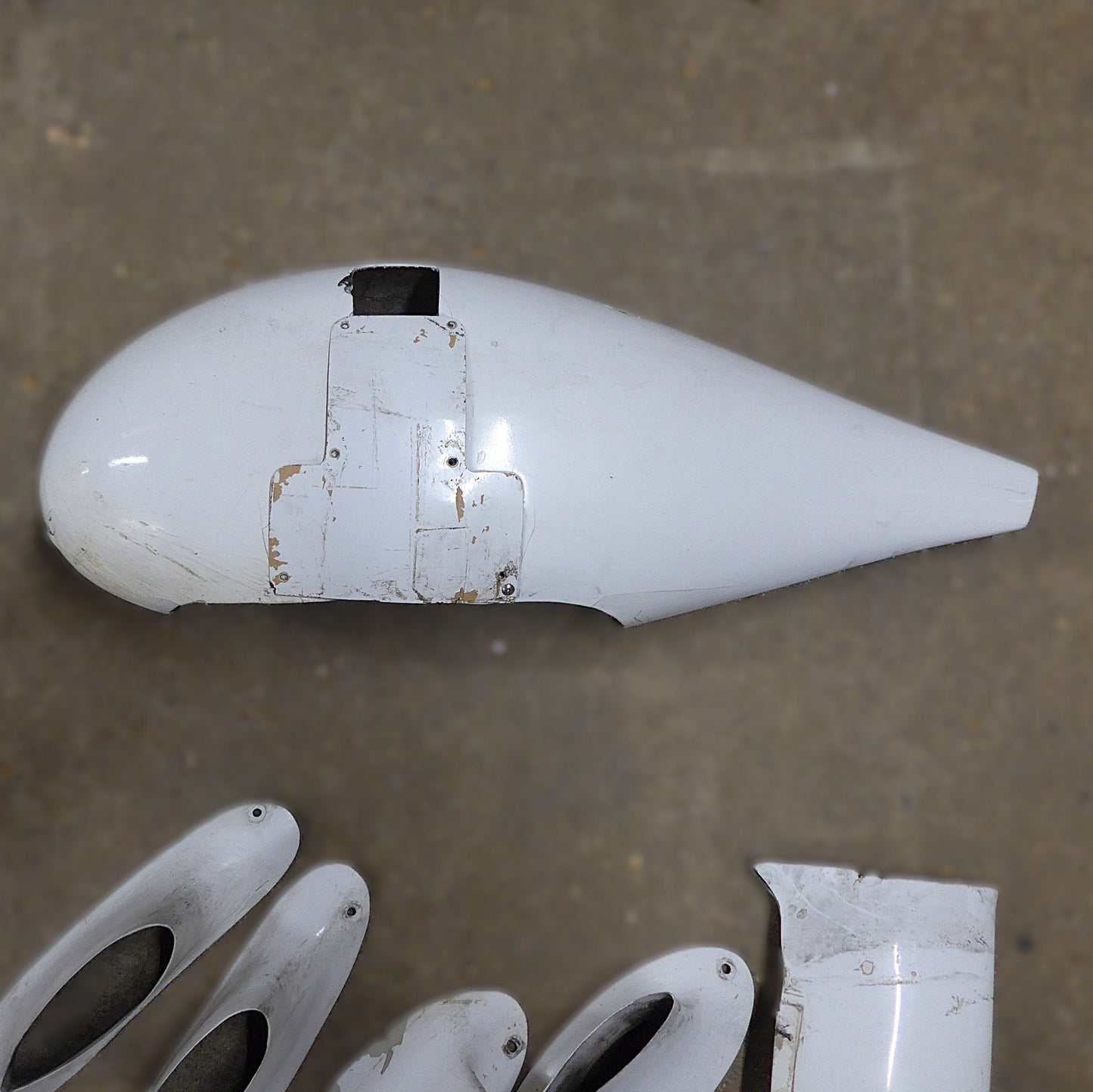 Main Gear Spats & Fairings Assy - MCR-01 Ban-Bi (A/R)