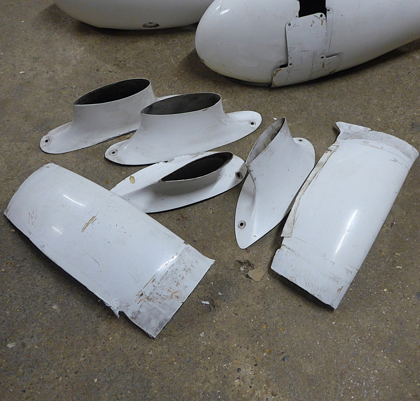 Main Gear Spats & Fairings Assy - MCR-01 Ban-Bi (A/R)