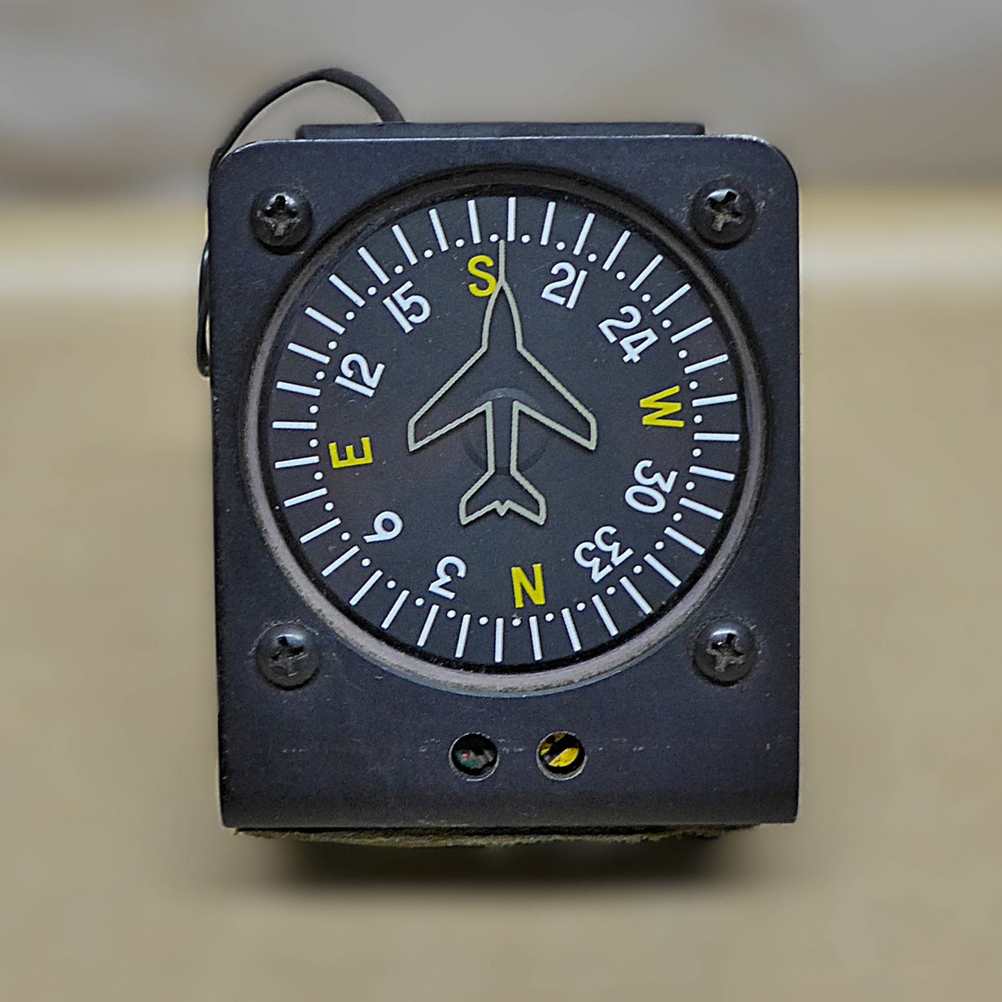 Vertical Card Magnetic Compass (A/R)