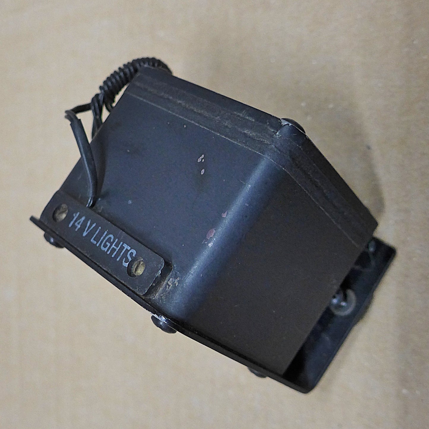 Vertical Card Magnetic Compass (A/R)