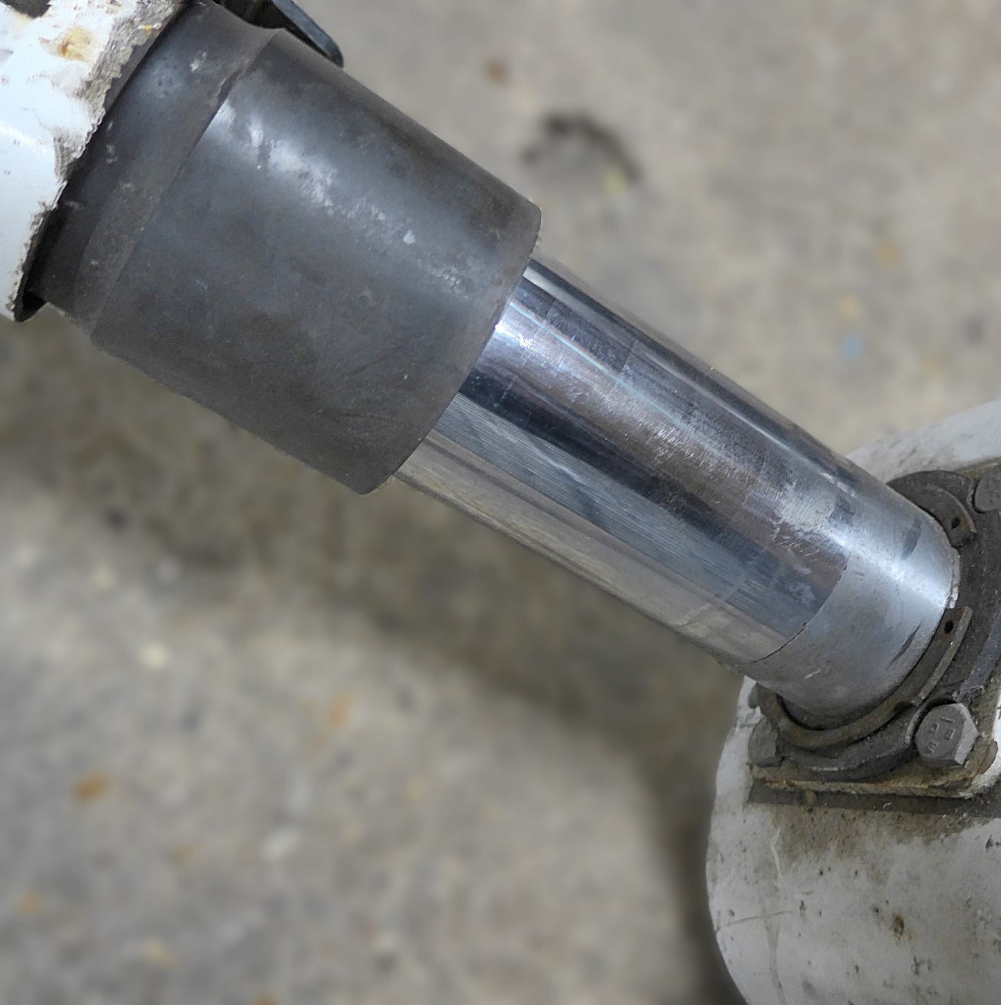 Nose Gear Lower Section - Chrome & Fork (A/R)