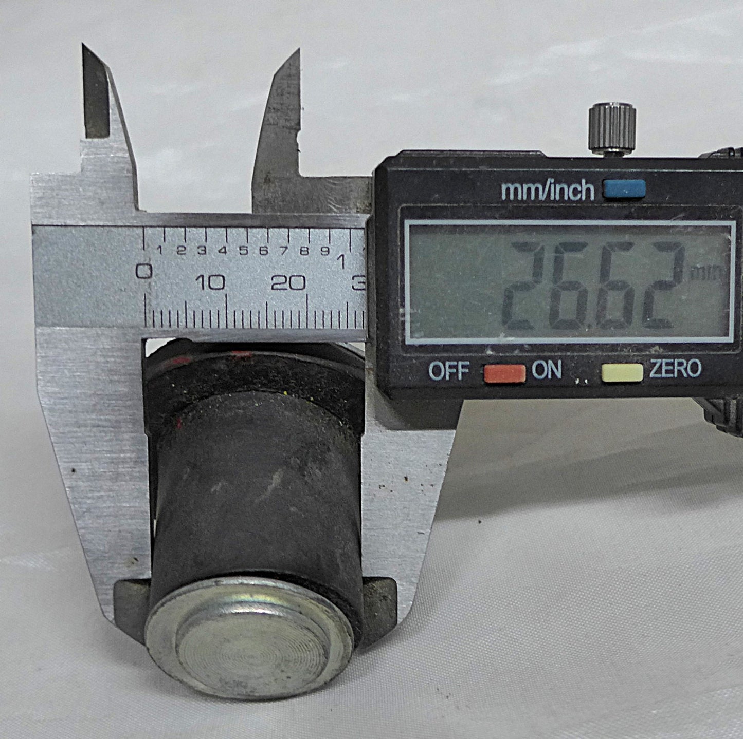 Thermos Style/Adjustable Moeller Fuel Cap - 1" (A/R)