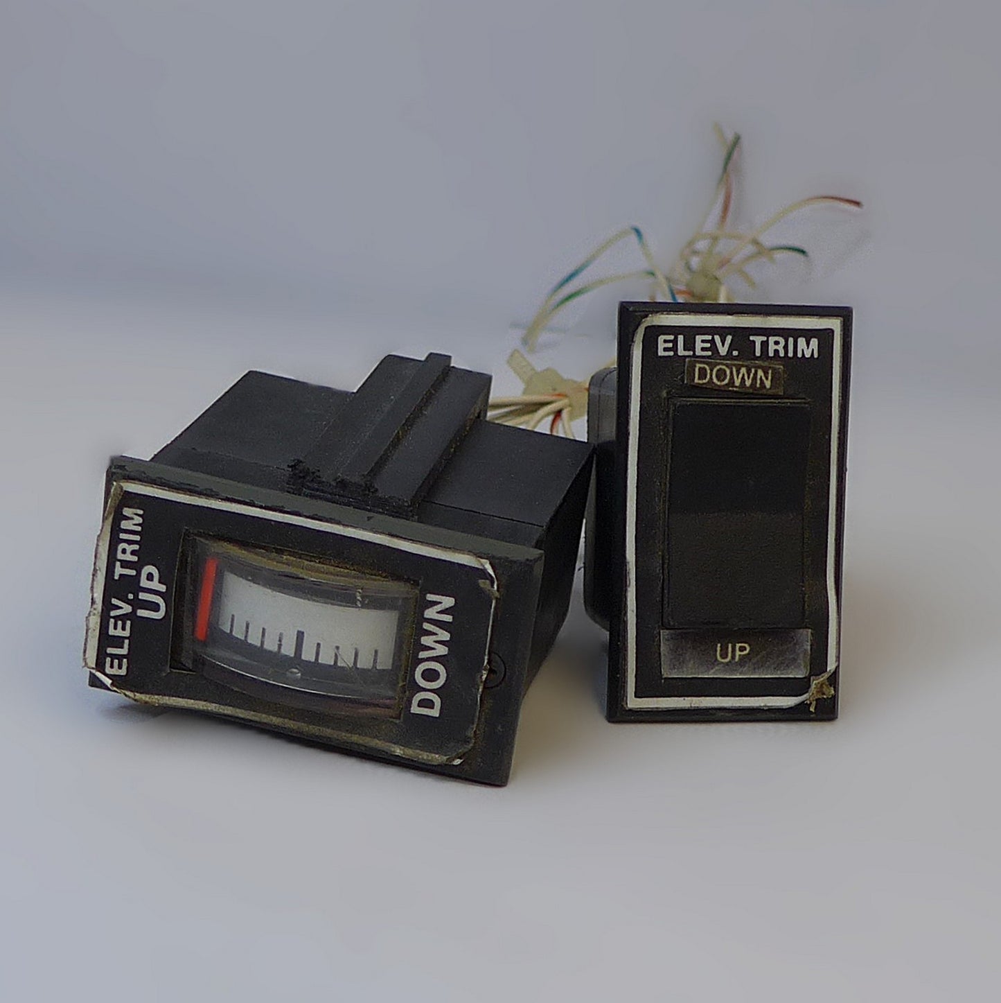 Trim Rocker Switch & Indicator Assy (A/R)