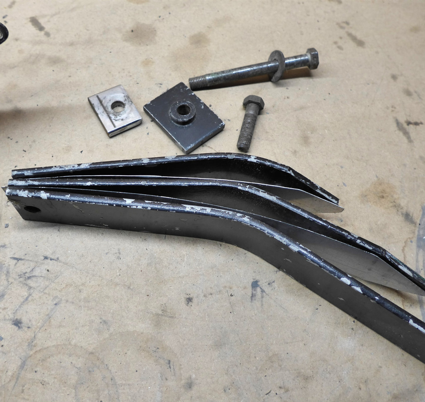 Tailwheel Spring, Swivel Block, Steer Horn & Fork Assy (A/R)