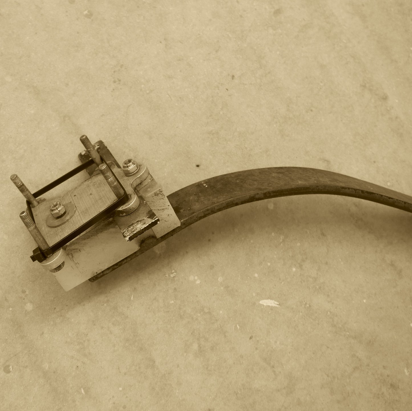Tail Wheel Spring & Spacer Block Assy - S6 (A/R)