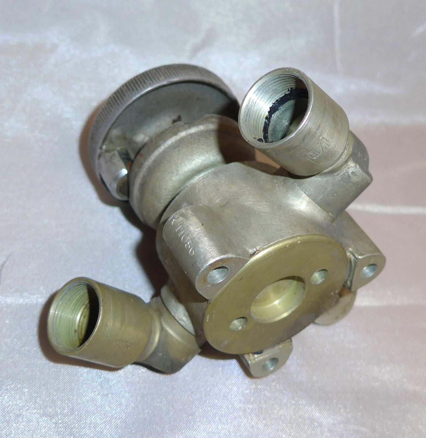 Fuel Valve - 3 Way - Martin, Moulet & Cie (A/R)