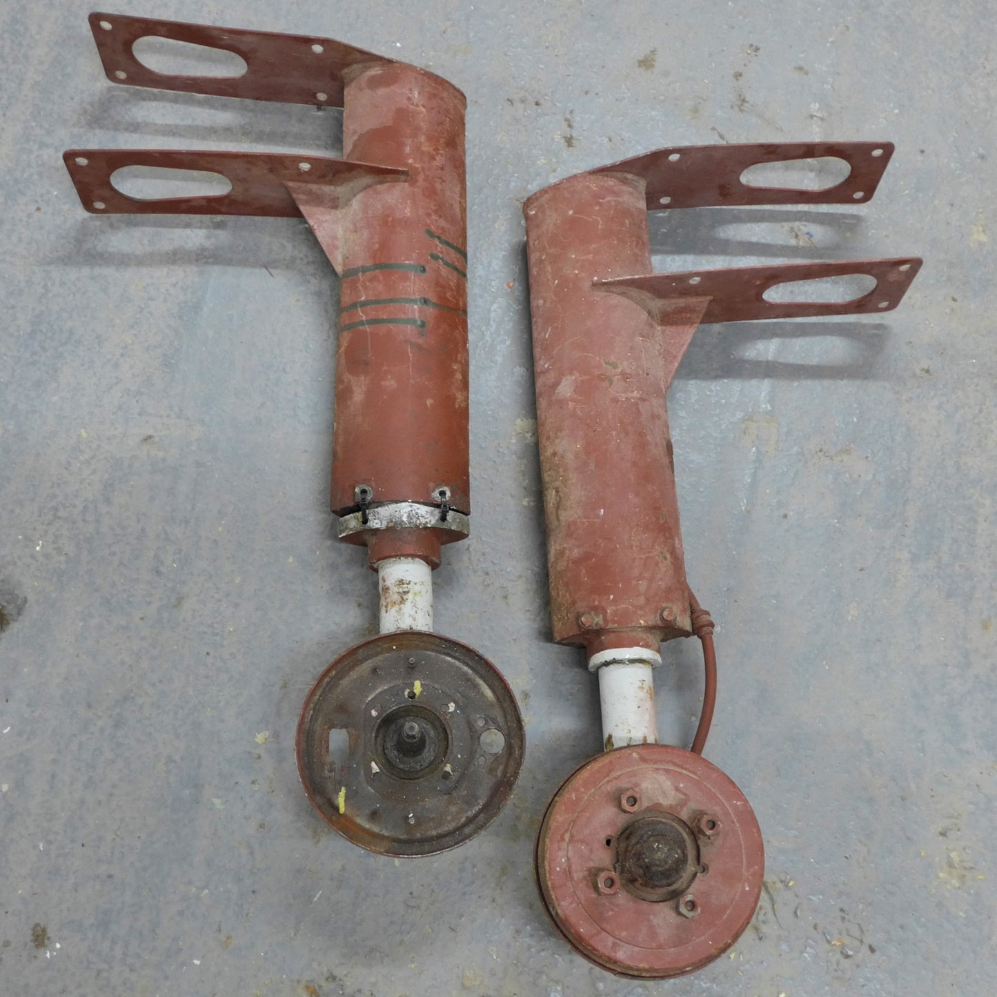 Early Jodel Main Gear Legs/Drum Brake Assy -Pair (A/R)