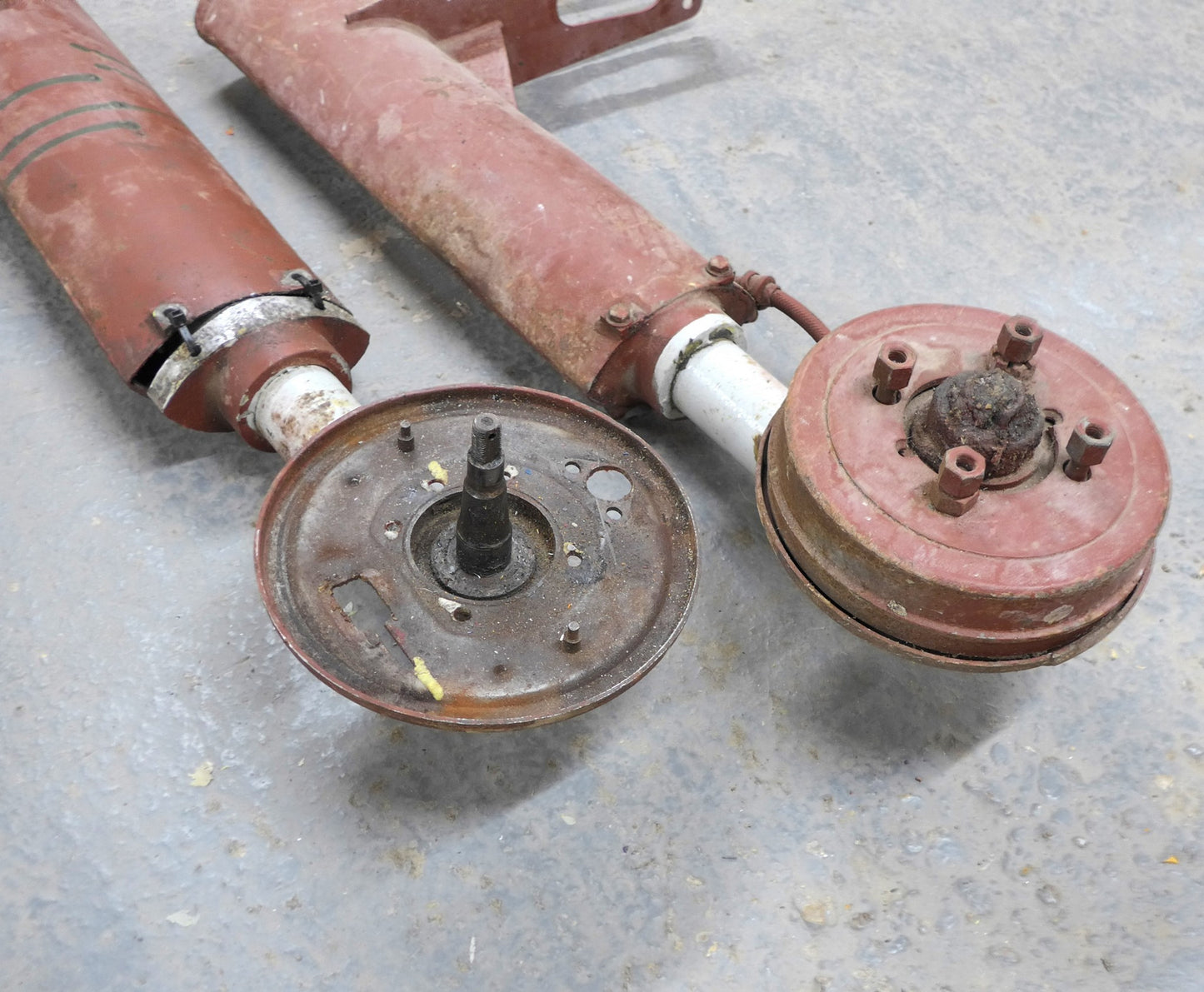 Early Jodel Main Gear Legs/Drum Brake Assy -Pair (A/R)