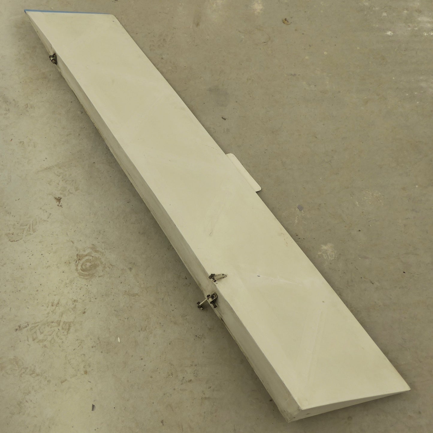 Aileron - STB - D117 (A/R)