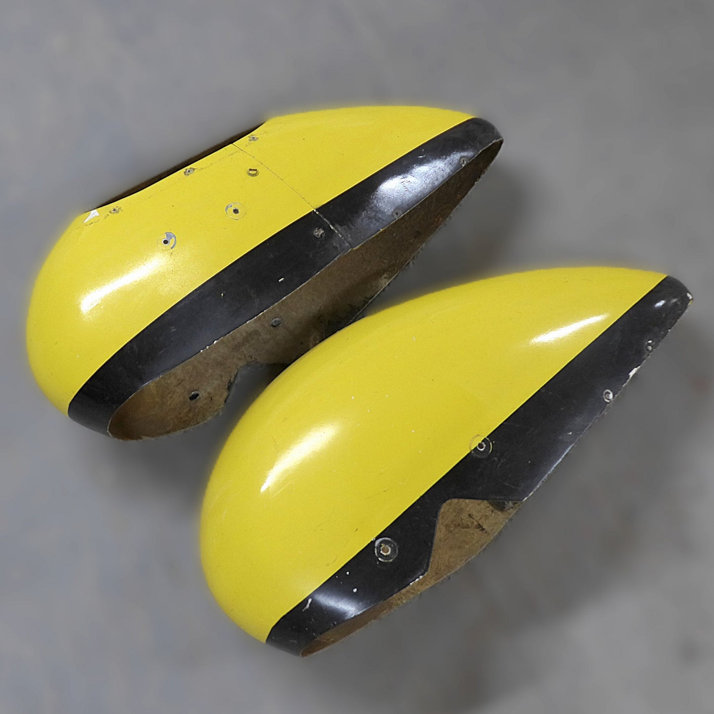 Main Wheel Spats - Pair - D120 (A/R)