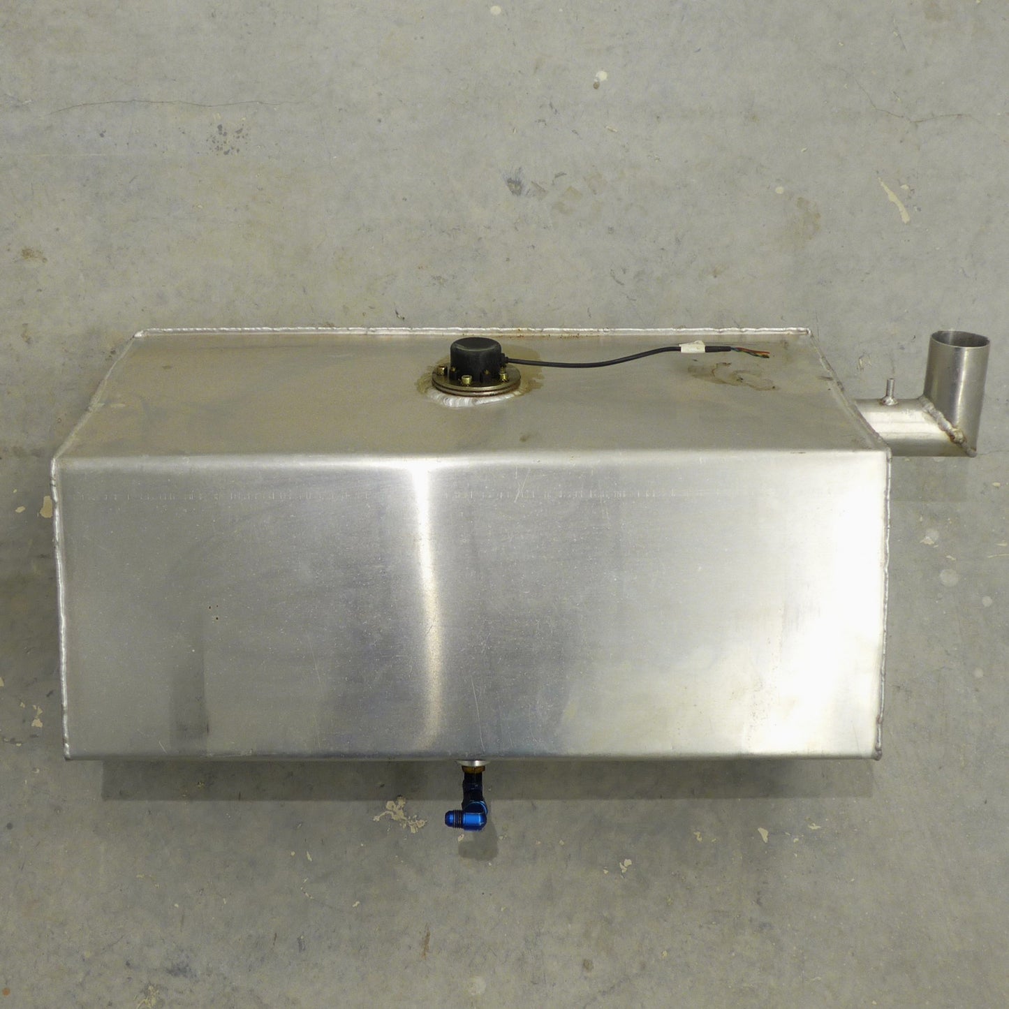 Rear Fuel Tank - HN700 Menestrel II (A/R)
