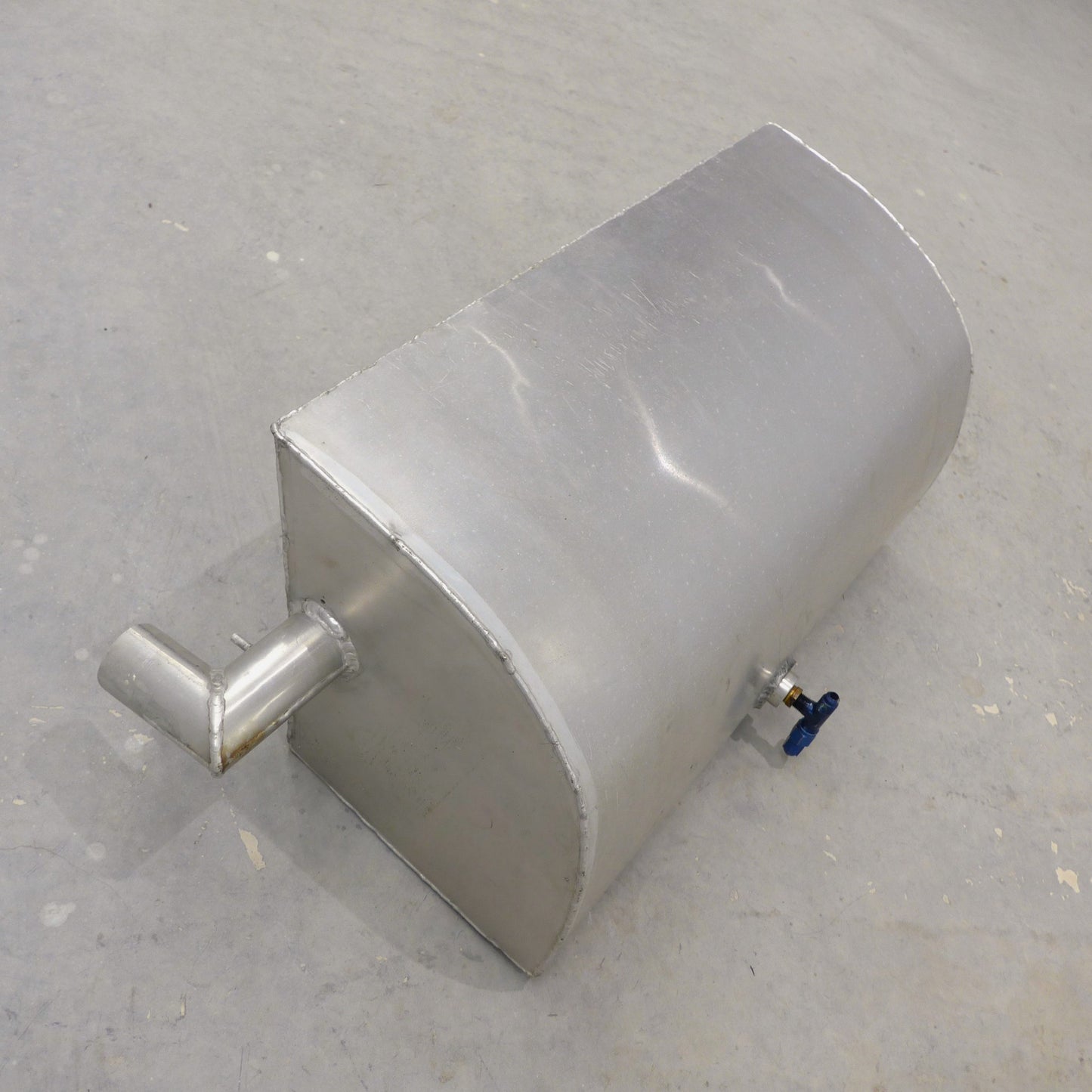 Rear Fuel Tank - HN700 Menestrel II (A/R)