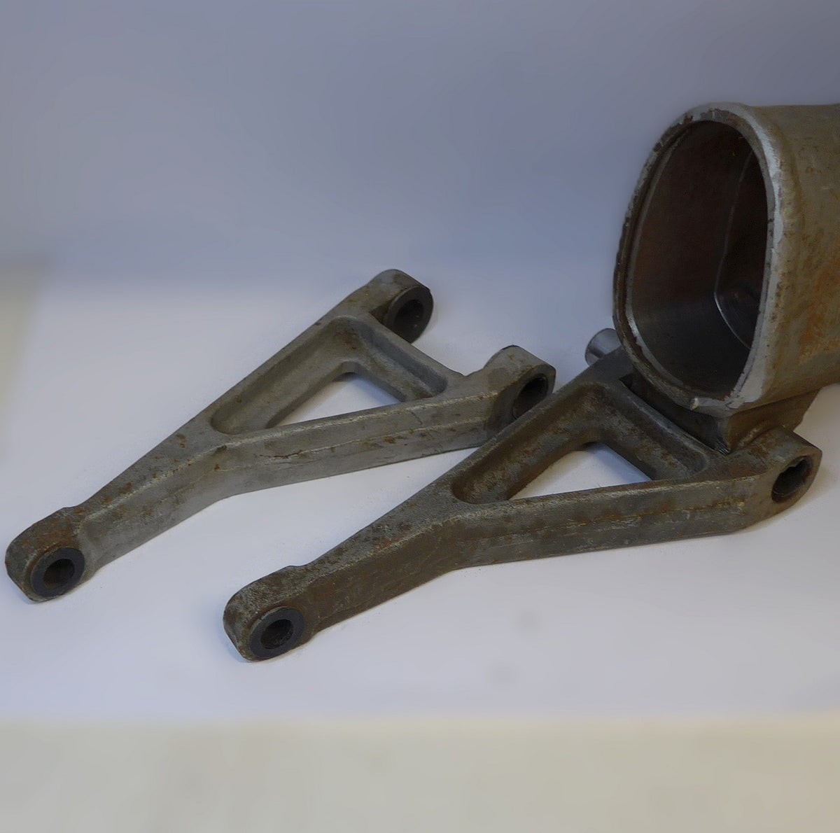 Nose Wheel Torque Link - Pair (A/R)