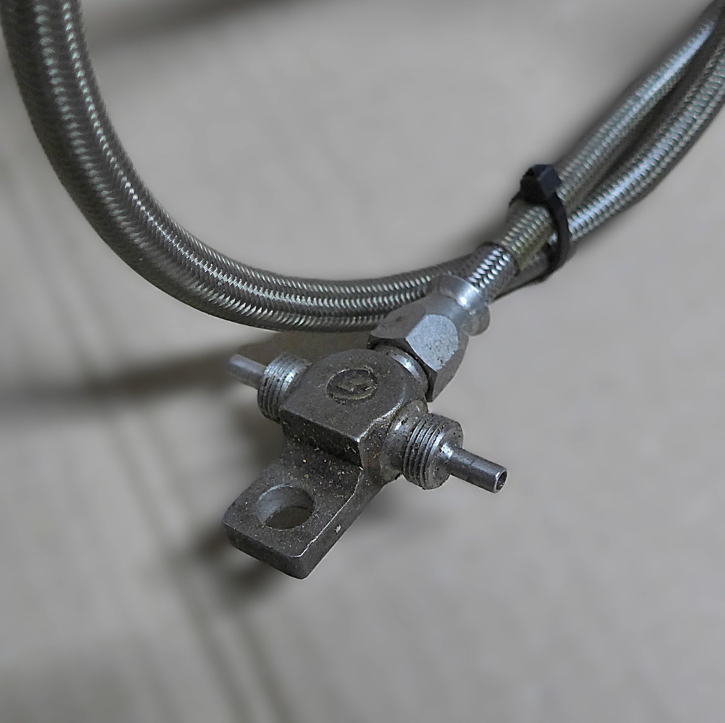 Hand Operated Brake Master Cylinder (A/R)