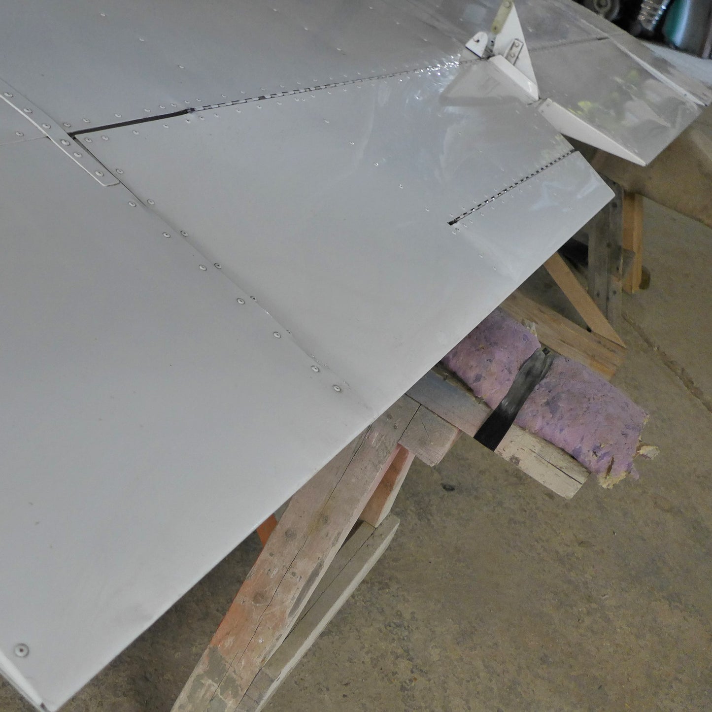 Horizontal Stabilizer - CH601HD (A/R)