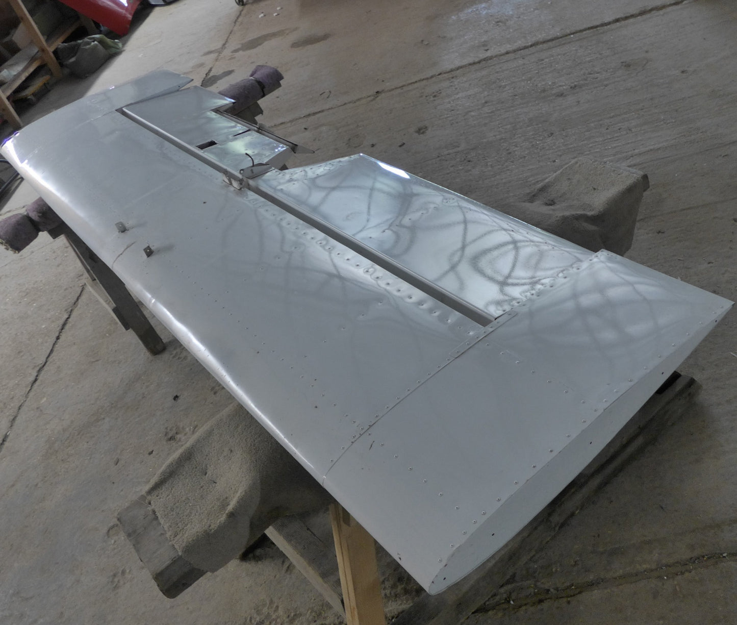 Horizontal Stabilizer - CH601HD (A/R)