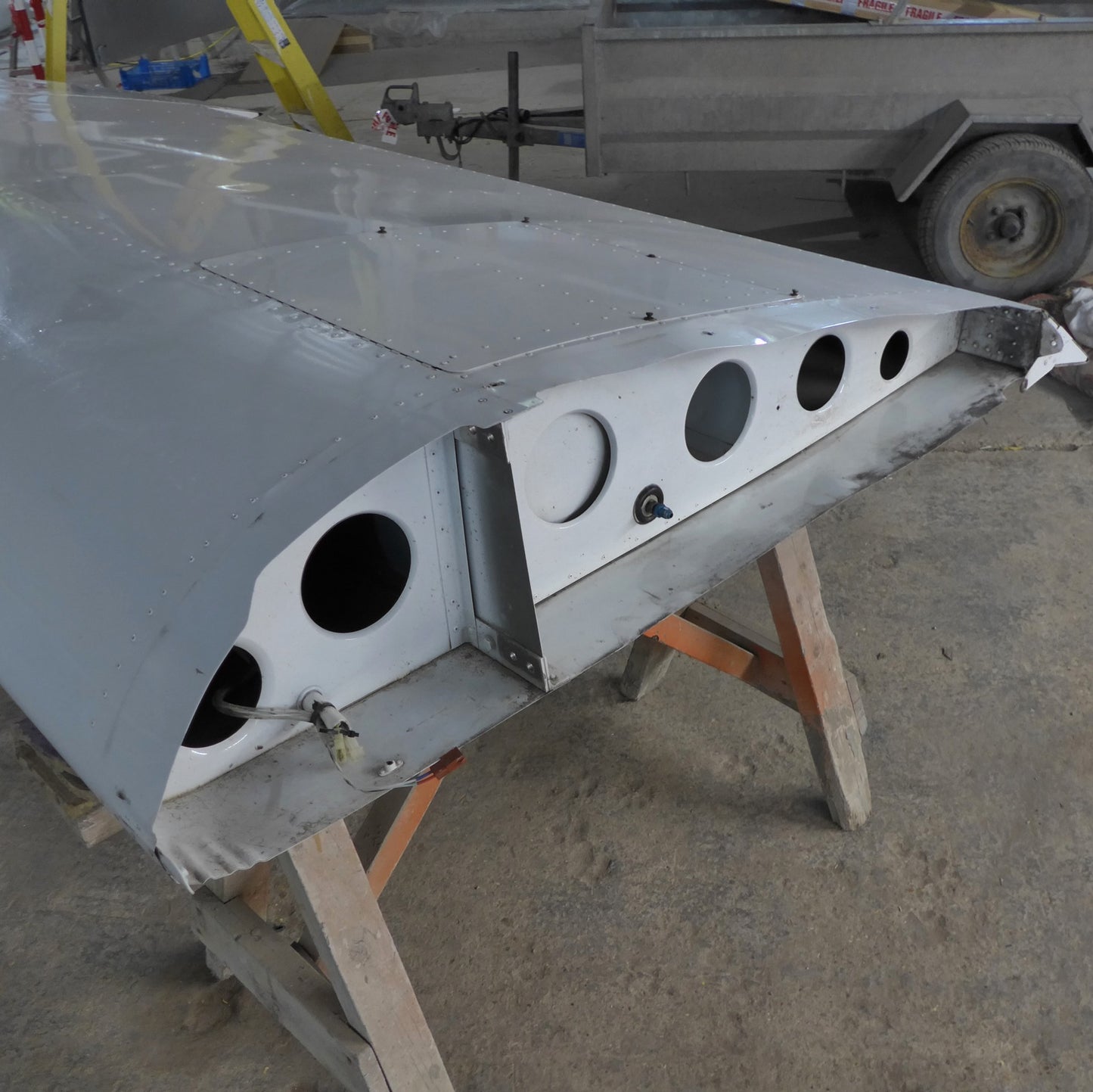 Wing Assembly - R/H - CH601HD (A/R)