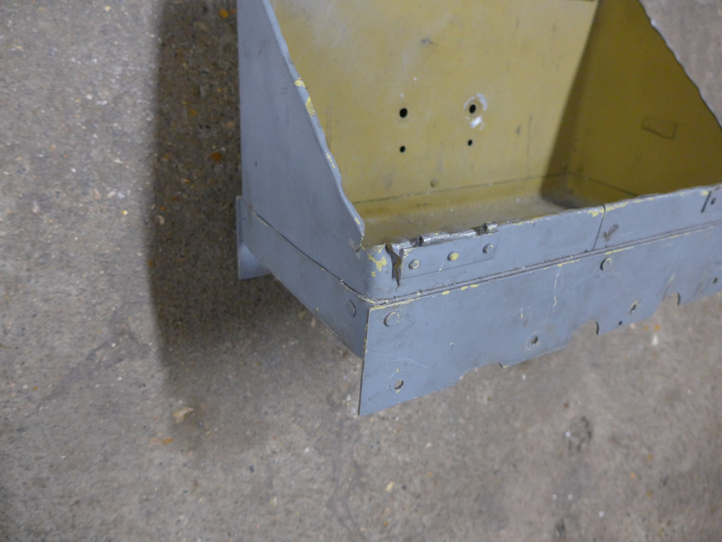 Battery Box Assembly - C120/140 (A/R)
