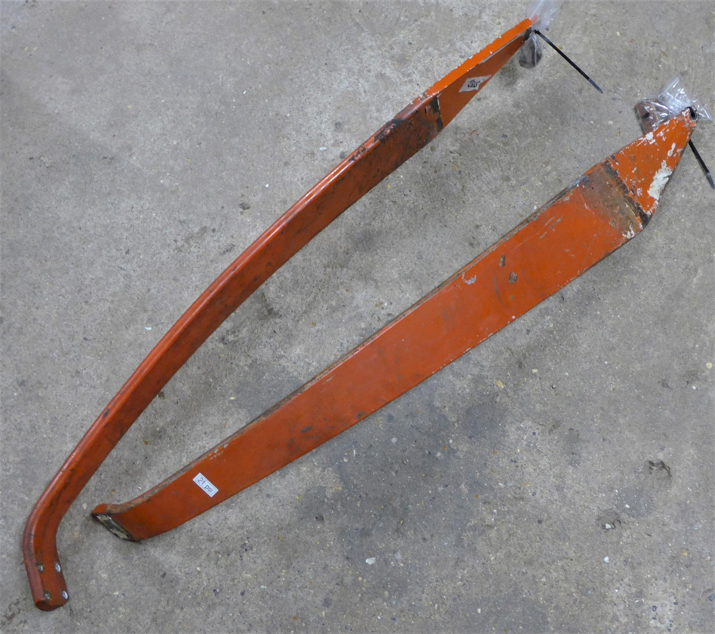Spring Assembly - Landing Gear - Pair - C150 (A/R)