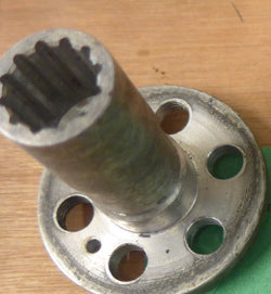 Fly Spacer & Vac Pump Drive - Up To S/N 2731 (A/R)
