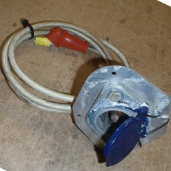 AUX Power Connector (A/R)