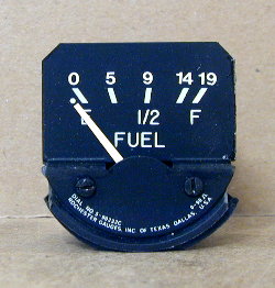 Fuel Contents Main Or Aux (A/R)