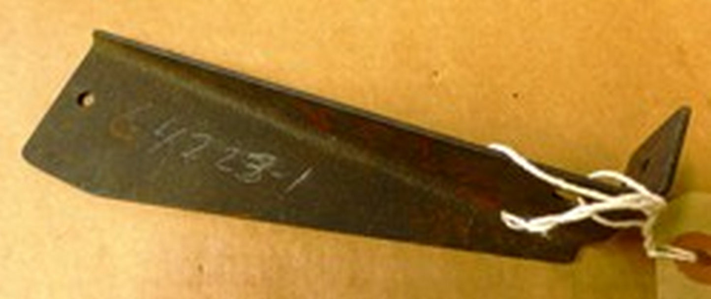 Vertical Bracket - Right - Oil Cooler (N/S)