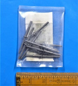 Cherry Rivet (PKT 10)
