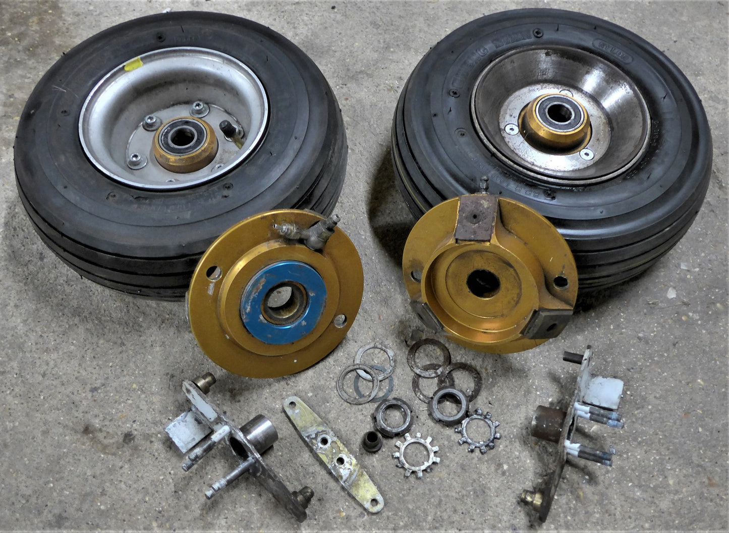 Main Wheel & Disc Brake Set - MCR-01 Ban-Bi (A/R)