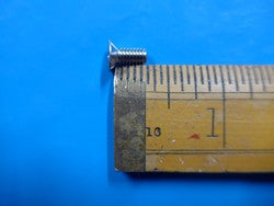 Machine Screw CR 8-32TH. 3/8L.